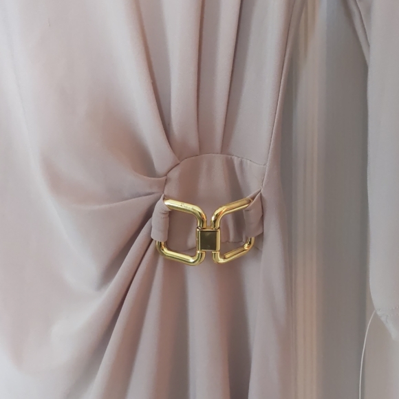 Large tan dress with gold buckle detailing - Picture 2 of 3